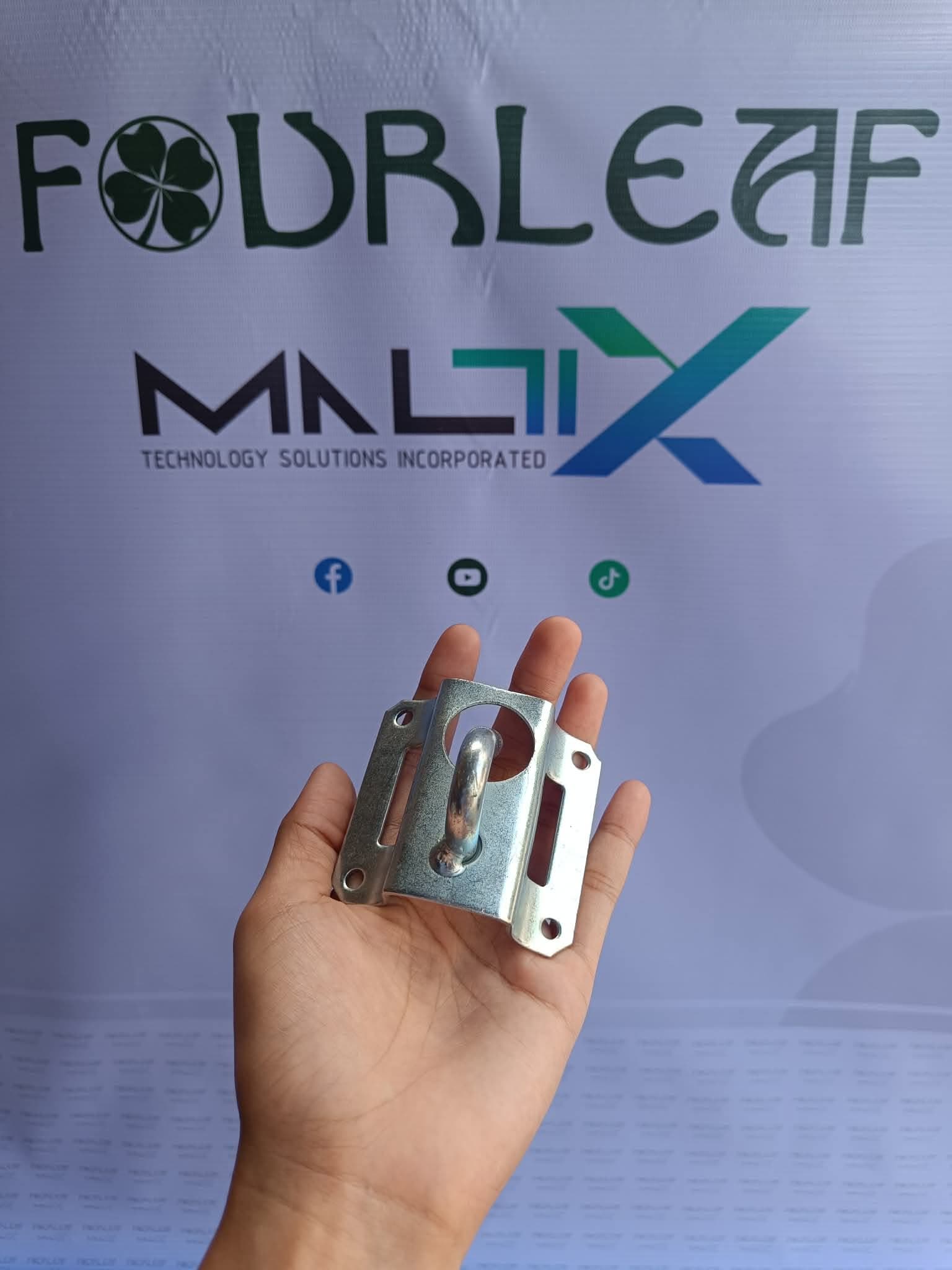 Fastening retractor