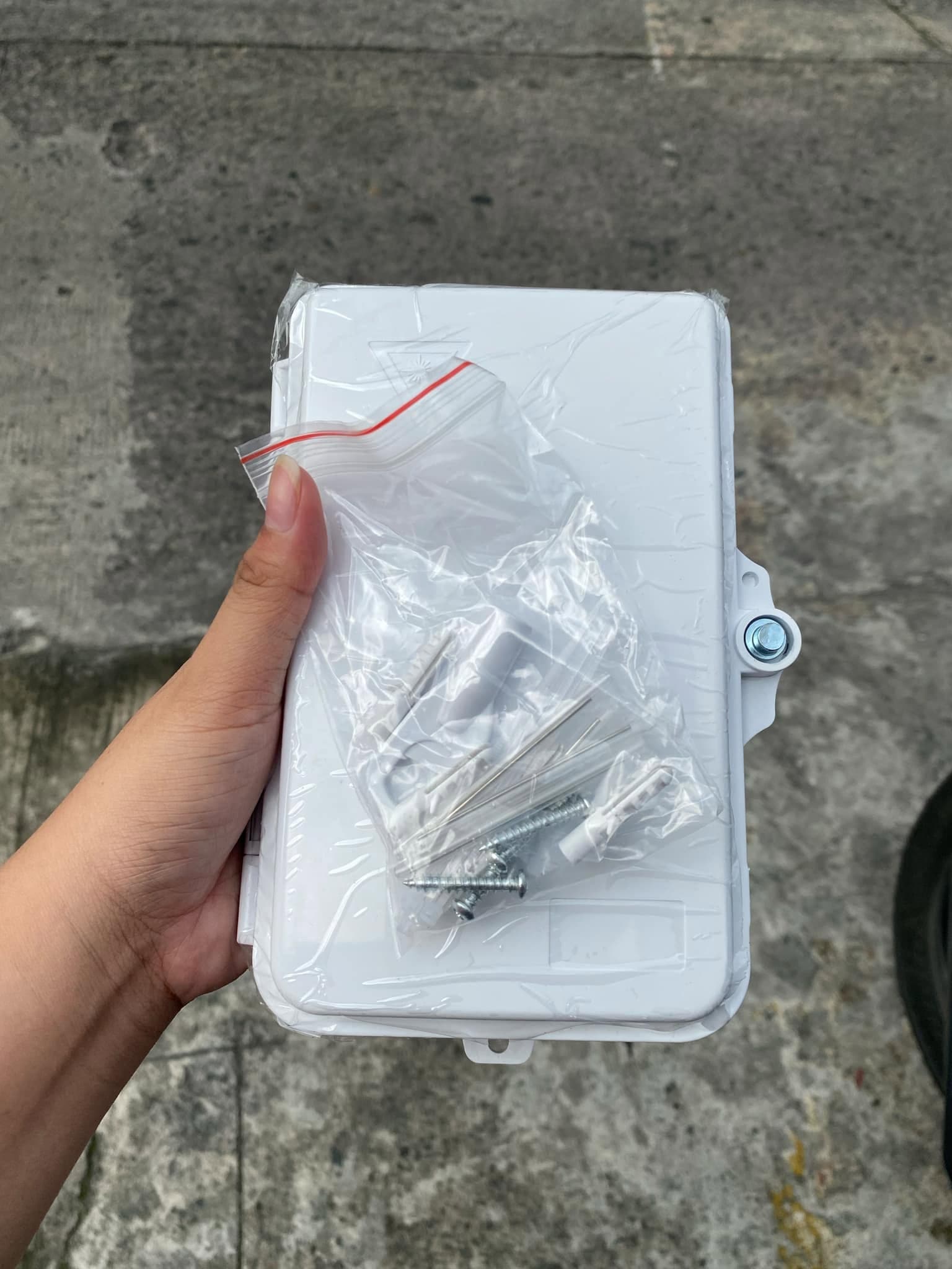 4C Distribution Box w/o Pole Clamp