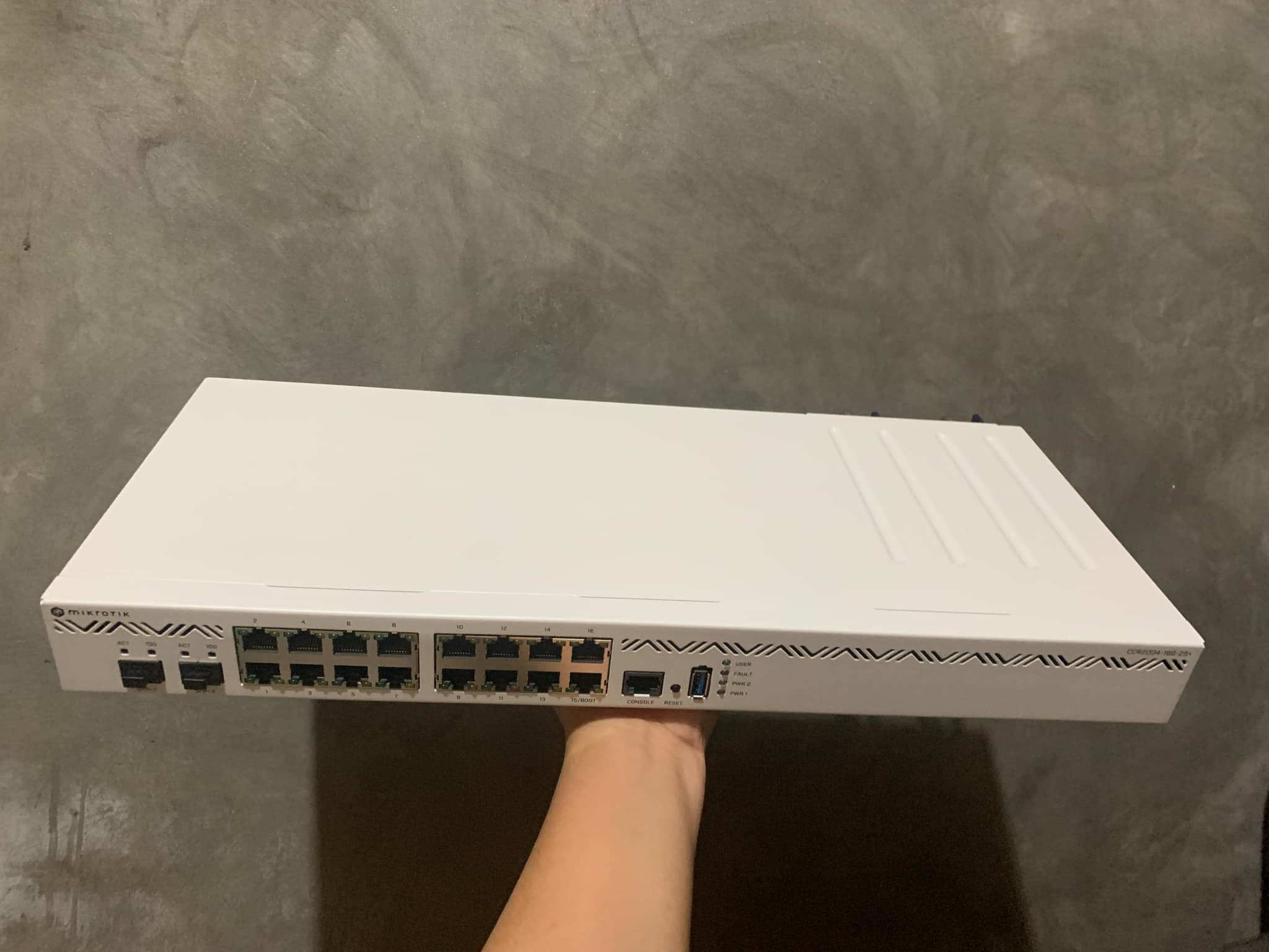 Mikrotik CCR 2004
