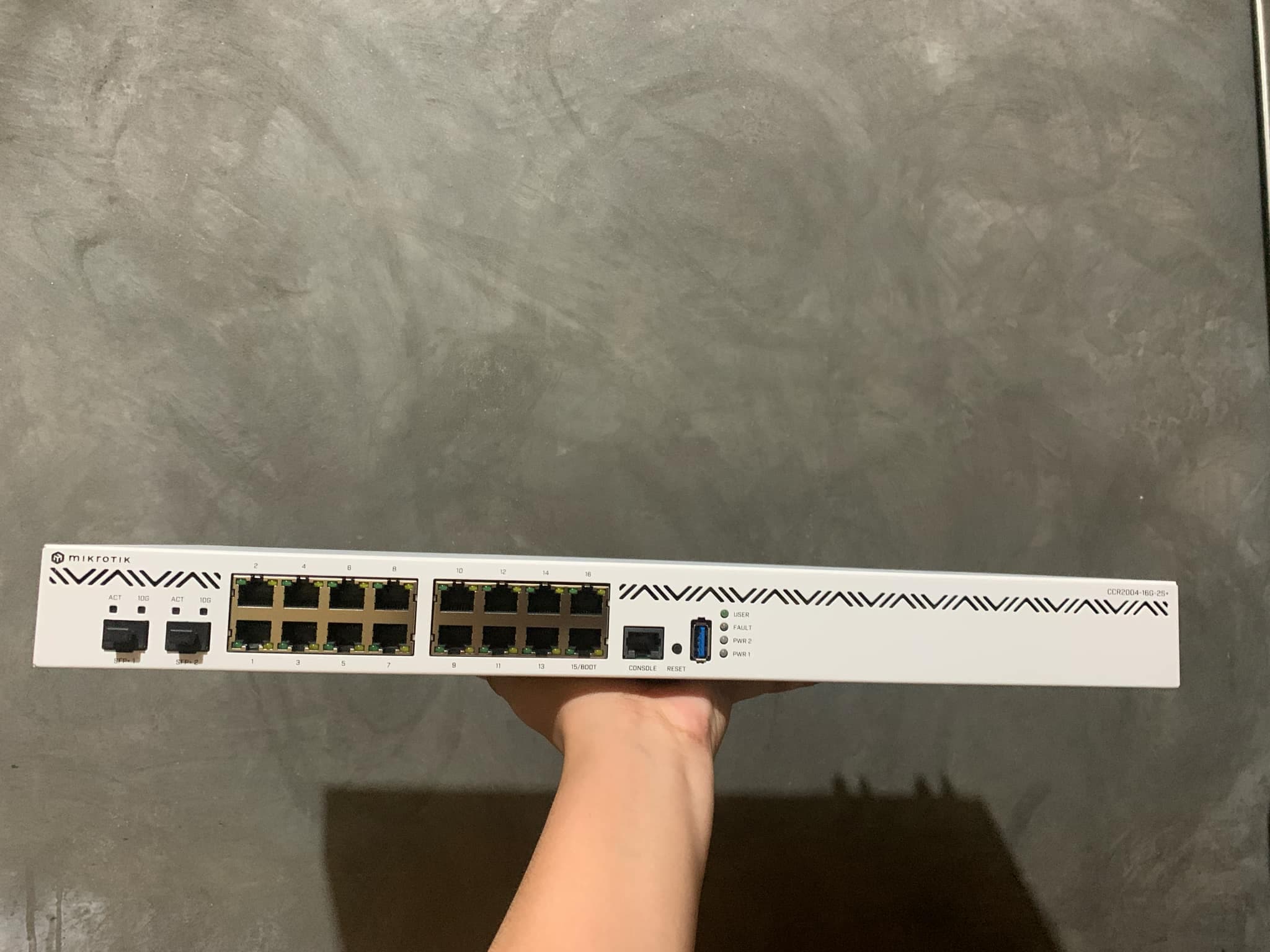 Mikrotik CCR 2004